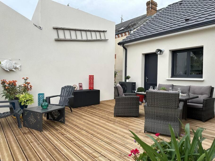 * Domaine De La Solaie * - Proche Bords De Loire Villa Saint-Denis-de lʼHôtel Exteriör bild