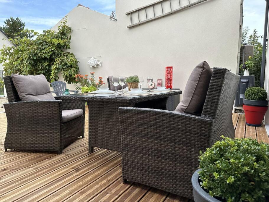 * Domaine De La Solaie * - Proche Bords De Loire Villa Saint-Denis-de lʼHôtel Exteriör bild